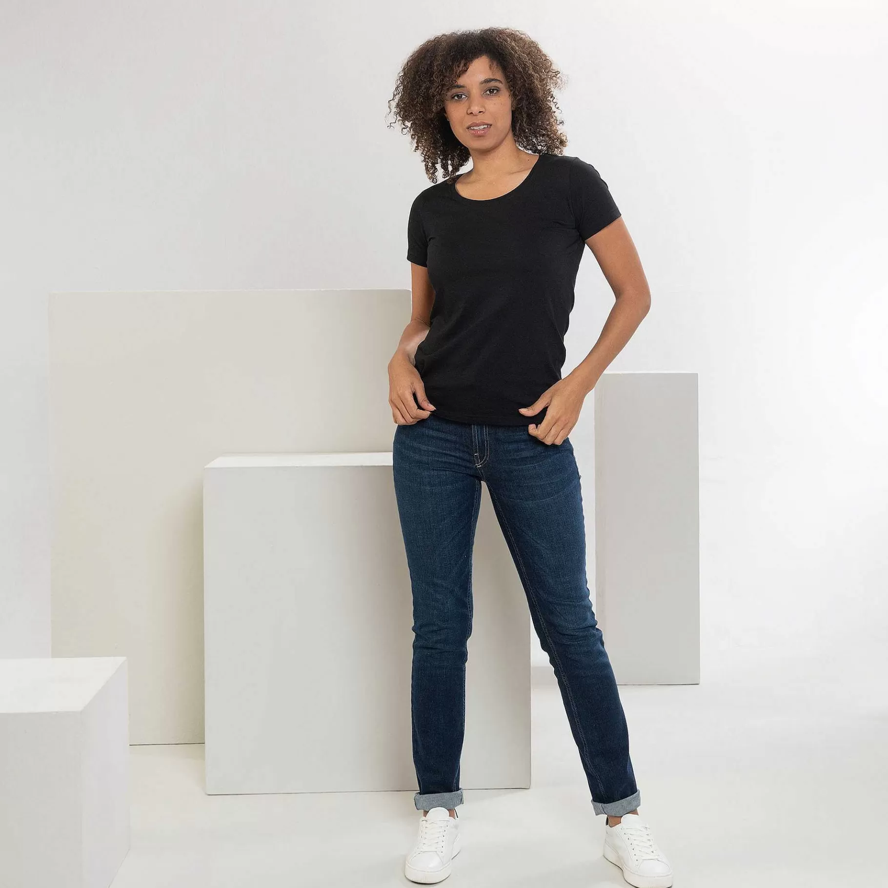 LIVING CRAFTS Frieda | T-Shirt Zwart Sale