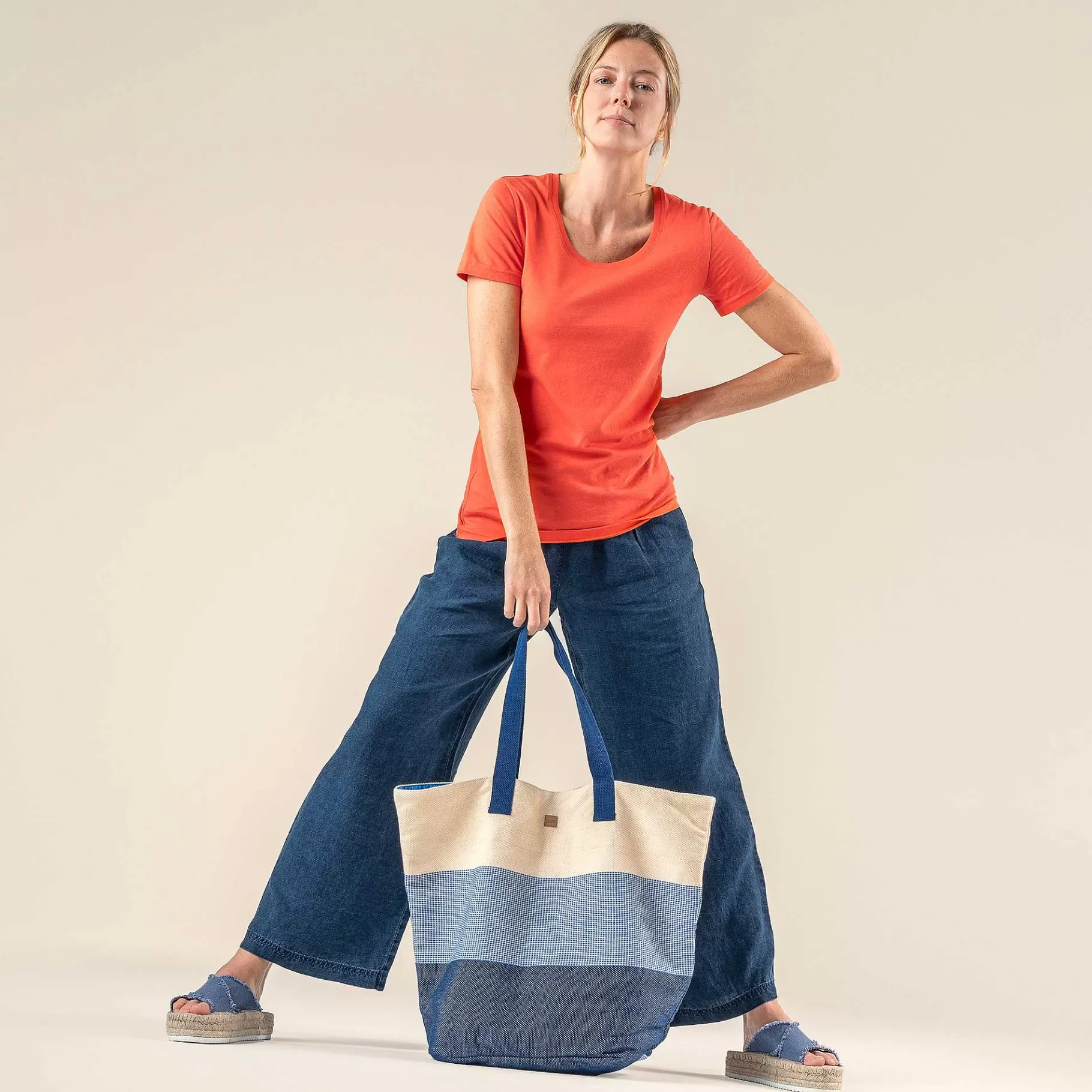 LIVING CRAFTS Oman | Klant Tinten Van Denim Shop